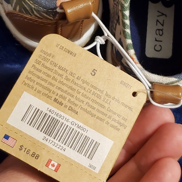 Toddler Shoes - Size 5 - Picture 4 of 4